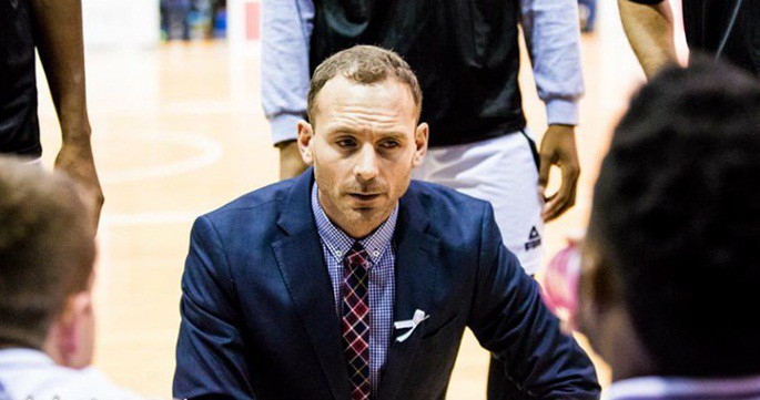 Saigon Heat thuê riêng HLV Kyle Julius để đánh ABL 2017/2018