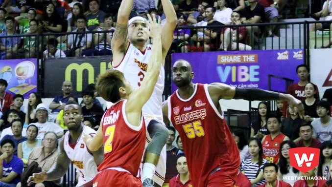 Singapore Slingers - Saigon Heat: Ngưỡng cửa play-off