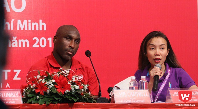 Sau Ryan Giggs, Sol Campbell cũng sẵn sàng đến Việt Nam