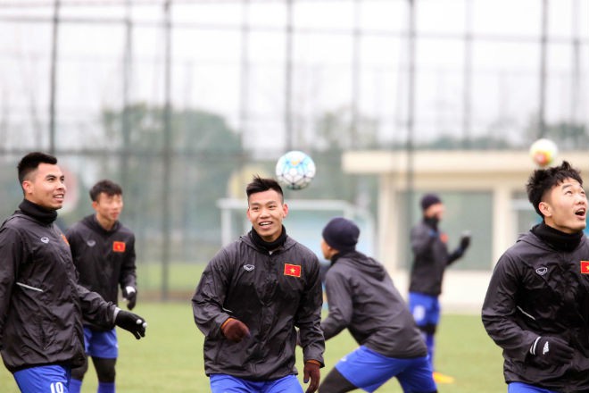 Tin bóng đá Việt Nam mới nhất ngày 5/1/2018: HLV Park Hang Seo thưởng cho U23 Việt Nam