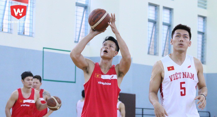 Đội tuyển bóng rổ Việt Nam dự SEA Games thực hiện hơn 300 cú ném mỗi buổi tập