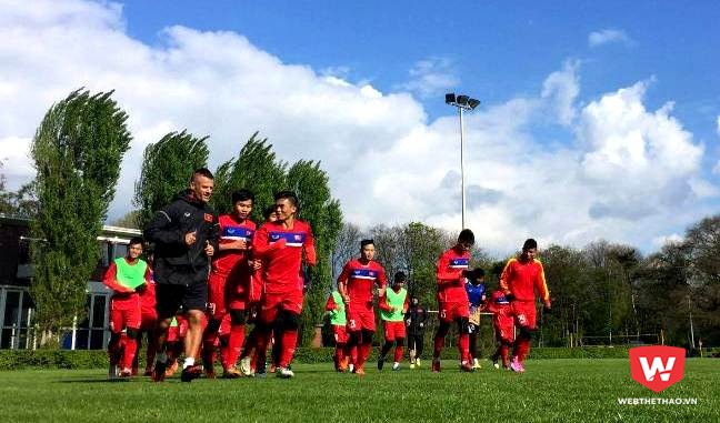 U20 Việt Nam thua sát nút liên quân Borussia Monchengladbach