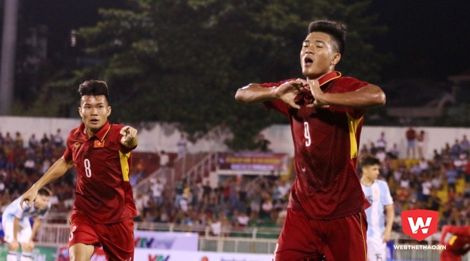 Video: Tung đội hình mạnh nhất, U20 Việt Nam vẫn thua dễ Argentina