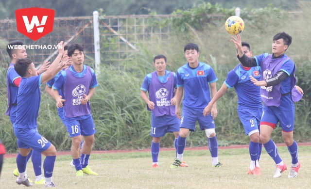Hữu Thắng tức giận v&igrave; Indonesia cho tập s&acirc;n to&agrave;n ''ổ g&agrave;''