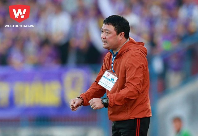 HLV Việt Ho&agrave;ng cho rằng quả phạt penalty của Hải Ph&ograve;ng phải nhận trong trận h&ograve;a 1-1 trước H&agrave; Nội kh&ocirc;ng thực sự r&otilde; r&agrave;ng