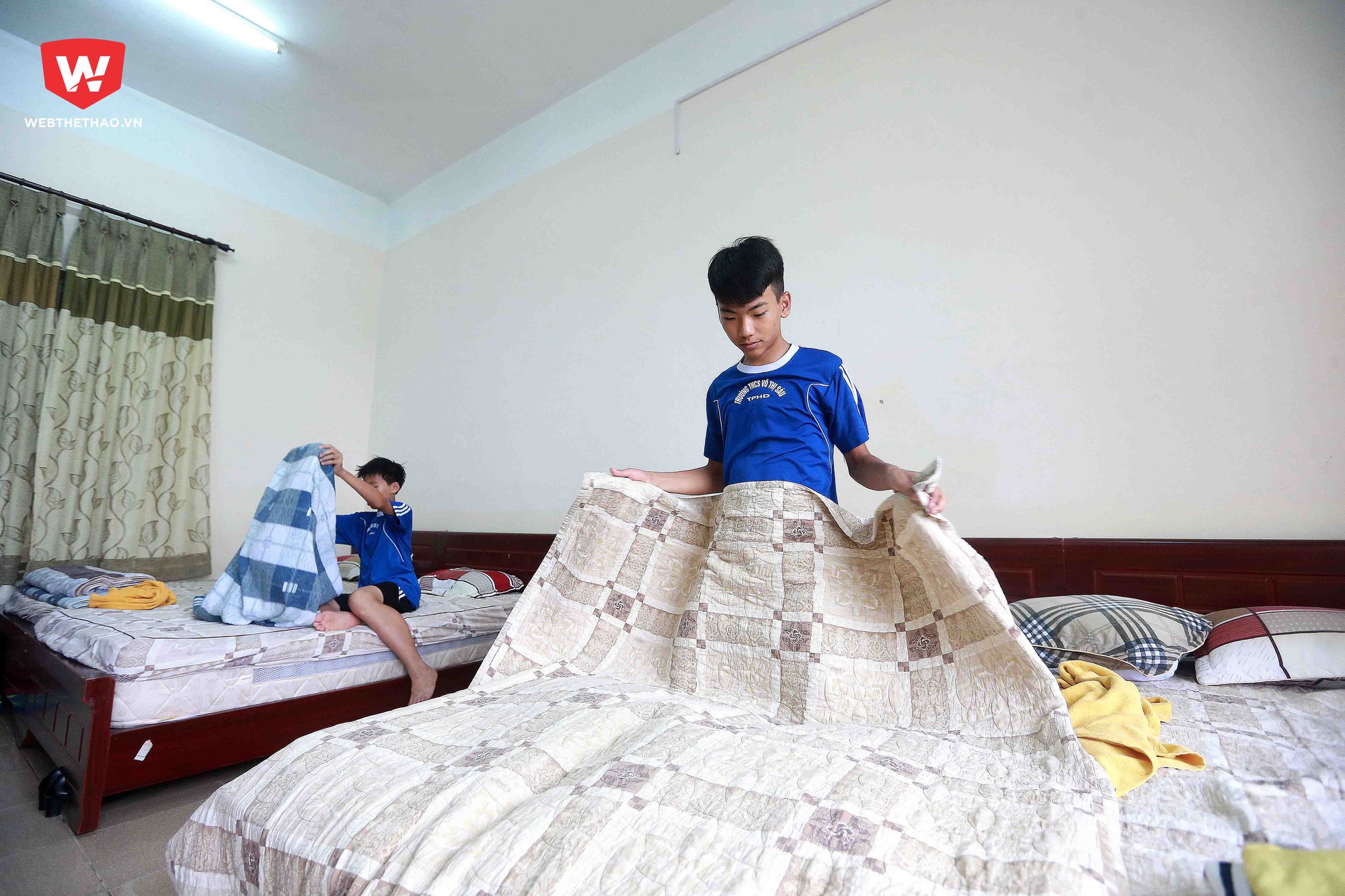 Cầu thủ các đội bóng ăn ở thế nào tại VCK U13 bóng đá học đường?