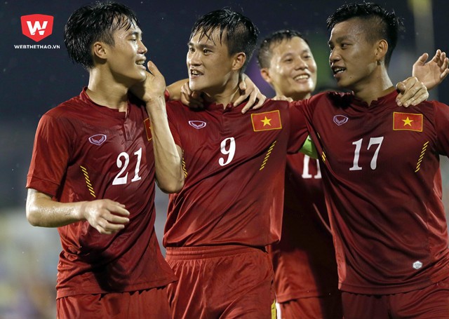 ĐTVN vượt mặt Thái Lan trên BXH FIFA tháng 10