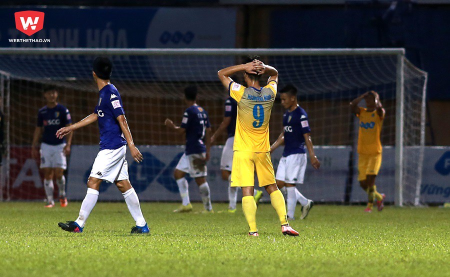 HLV Petrovic: Hà Nội FC được quả 11m vì họ là đội bóng lớn