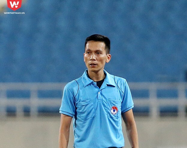 Hy hữu: Trọng tài bỏ dở trận đấu giữa Hà Nội - SLNA vì chấn thương