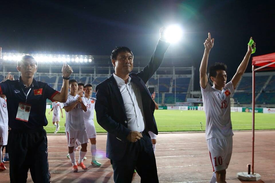 Chức vô địch AYA Bank Cup giúp HLV Hữu Thắng xóa dần những hoài nghi