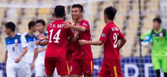 Ngược dòng đánh bại Kyrgyzstan, U.16 VN vào tứ kết U.16 châu Á