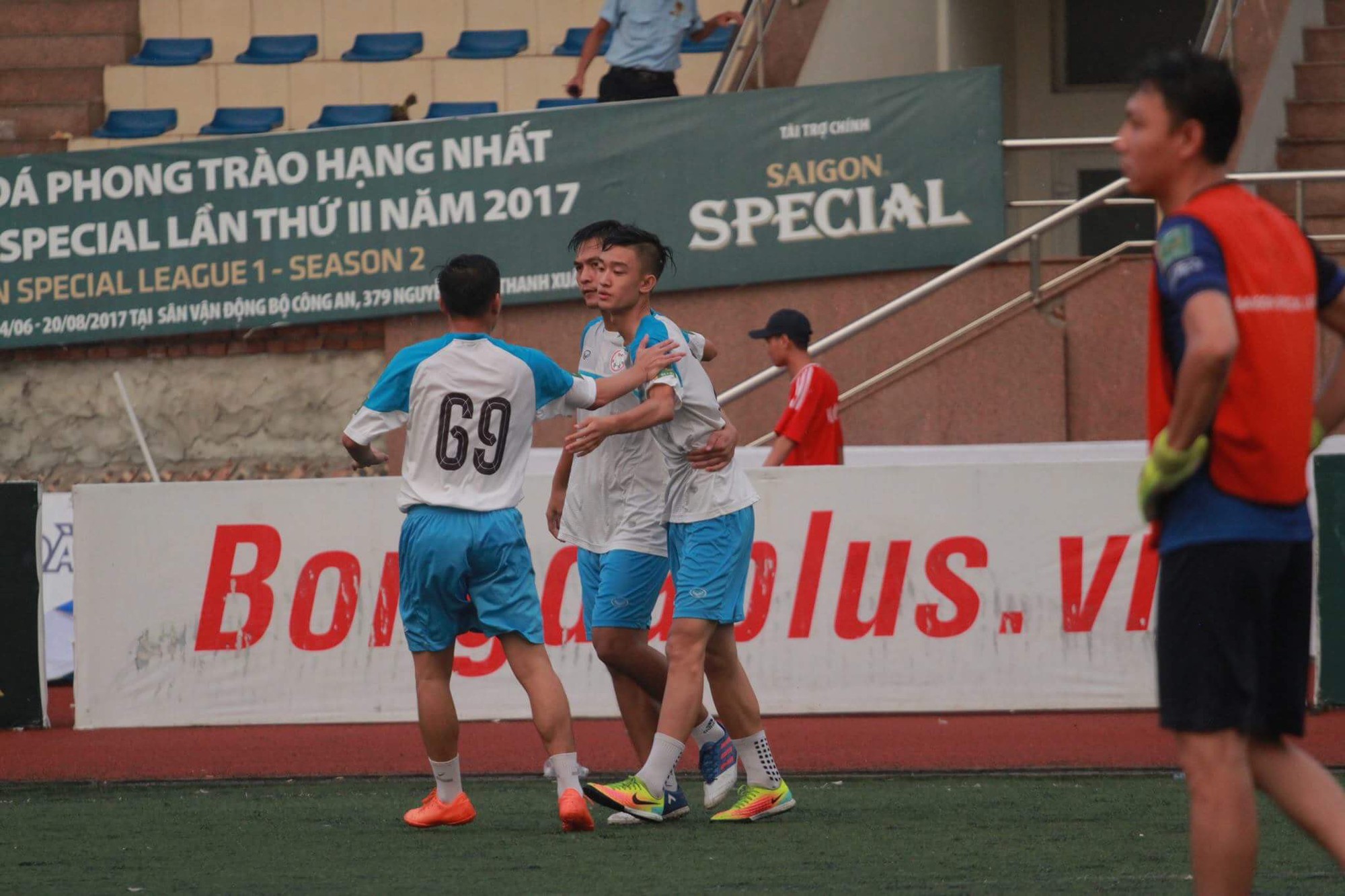 Vòng 9 SL1-S2: Nguyễn Trãi đăng quang sớm, BIDV Quang Trung áp sát Gia Việt
