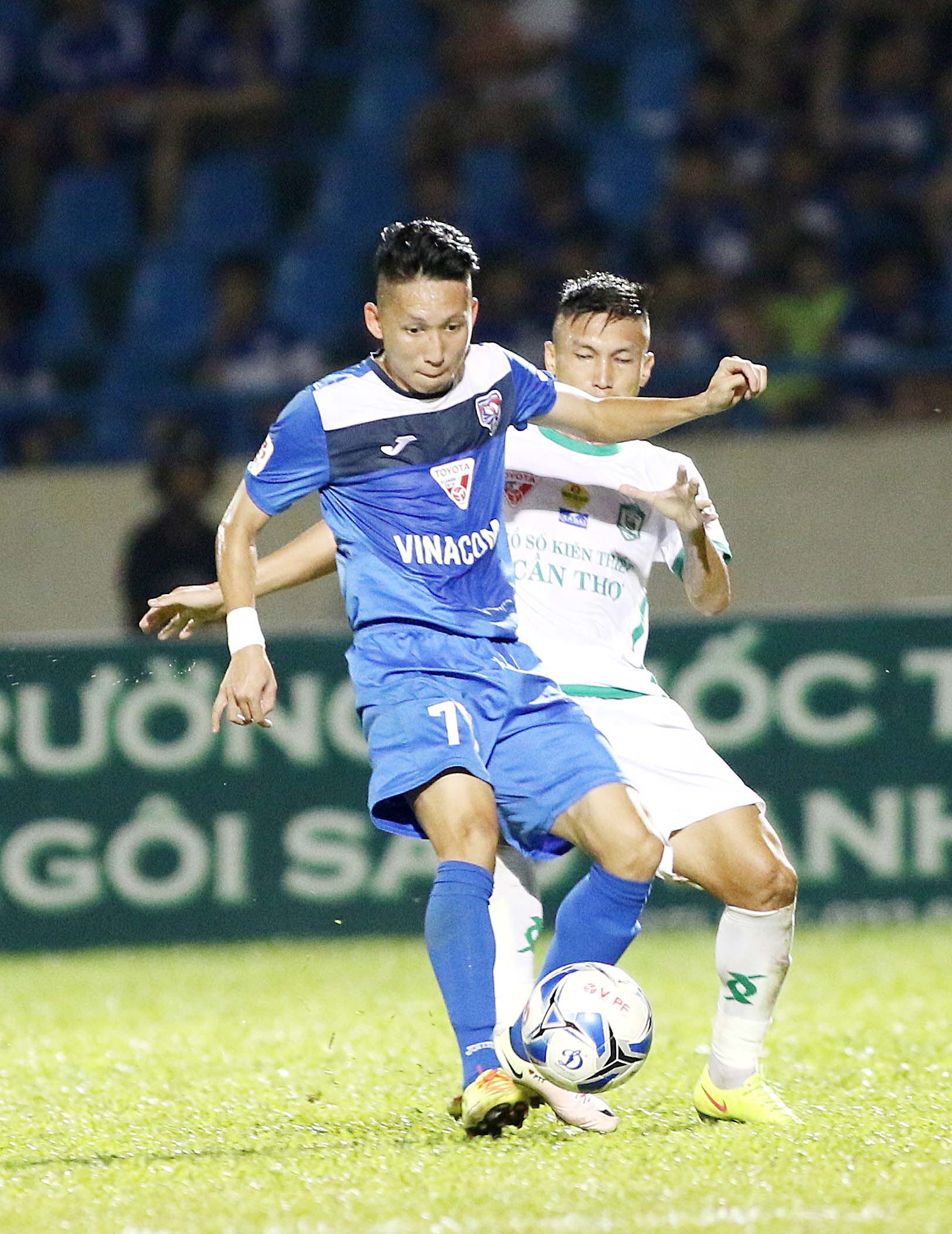 Đầu tháng 7, Ngiêm Xuân Tú sang Đức thử việc tại CLB Kaiserslautern