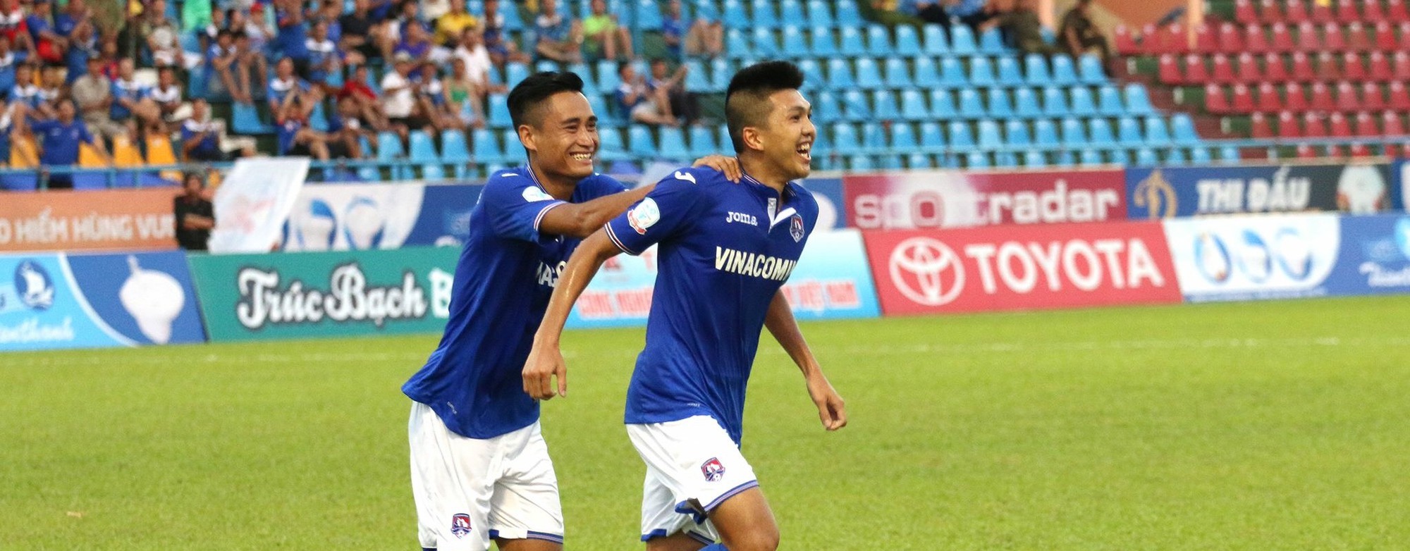 T.Quảng Ninh - SHB.Đà Nẵng: Quà cưới tặng Văn Khoa