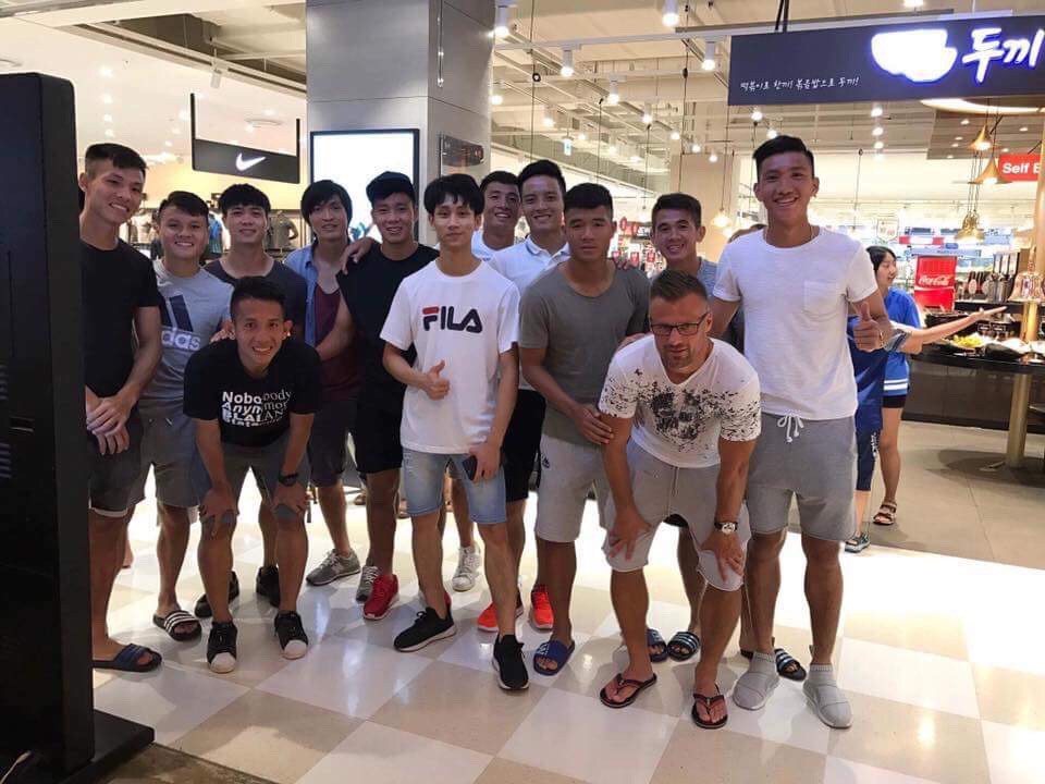 U22 Việt Nam được đổi gió sau một tuần tập luyện ở Hàn Quốc