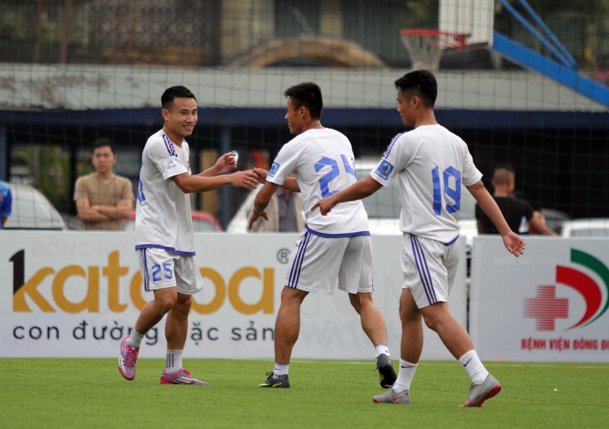 Vòng 5 Le League: Khi các đội bắt đầu tăng tốc