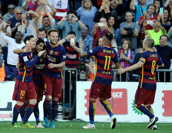 KẾT THÚC Granada 0-3 Barcelona, Deportivo 0-2 Real: Barca bảo vệ thành công ngôi vương