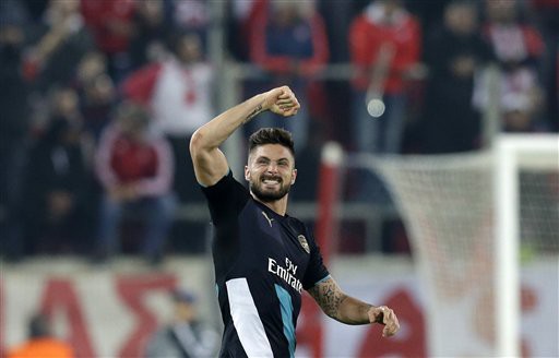 Những lý do cho thấy Giroud lợi hại hơn cả Ronaldo và Messi