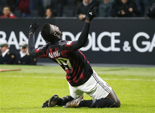 AC Milan 4-1 Sampdoria: Milan áp sát nhóm dự Champions League