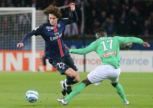 Arsenal phá két vì sao PSG