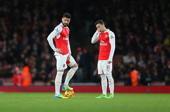 Arsenal: Sút hỏng bỏng tay