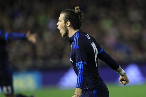 Bale ghi bàn bằng đầu giỏi hơn cả Ronaldo