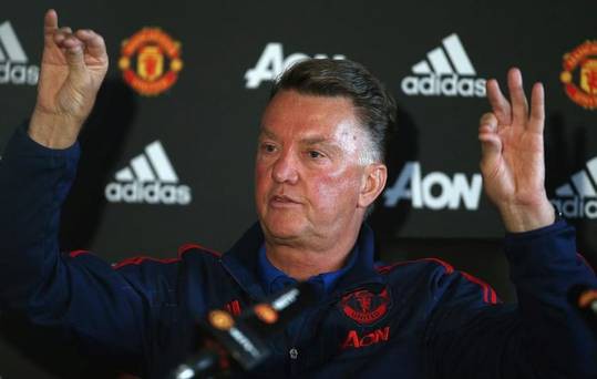 Bản tin thể thao sáng 24/12: Louis van Gaal bỏ dở họp báo