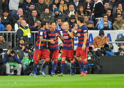 Barca không chỉ thống trị La Liga: Chấp cả... Premier League!