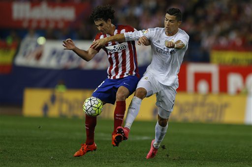Derby Madrid: Tiền có đè được người?