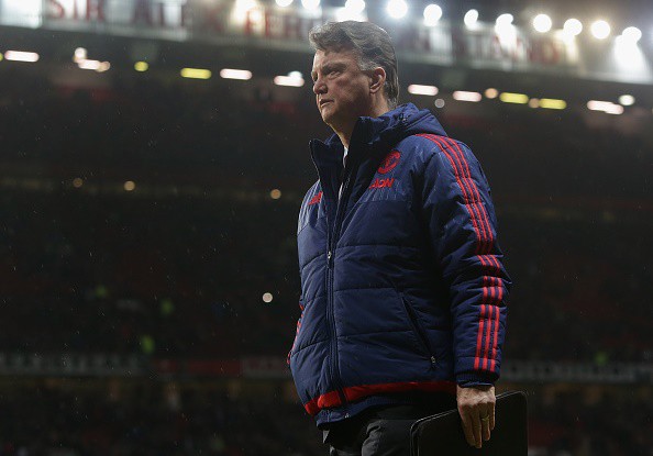 M.U mất 10 triệu bảng nếu sa thải Van Gaal