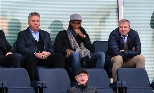 Huyền thoại Chelsea làm "phó tướng" cho Hiddink