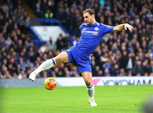 Chelsea gia hạn hợp đồng với công thần