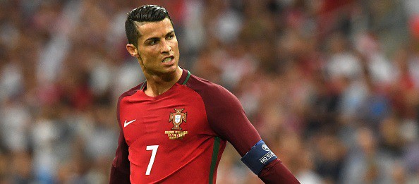 Cristiano Ronaldo không hay nhưng may