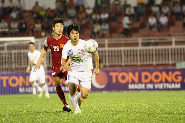 Ghi 2 siêu phẩm, Công Phượng “ẵm” hat-trick giải thưởng