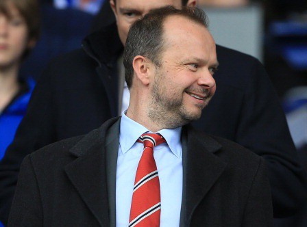 Man Utd: Giữ Van Gaal để đánh bóng Ed Woodward?