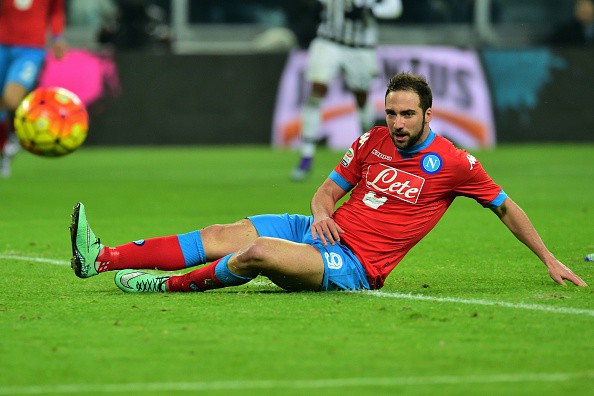 Bản tin thể thao chiều 01/03: Higuain từ chối gia hạn hợp đồng với Napoli