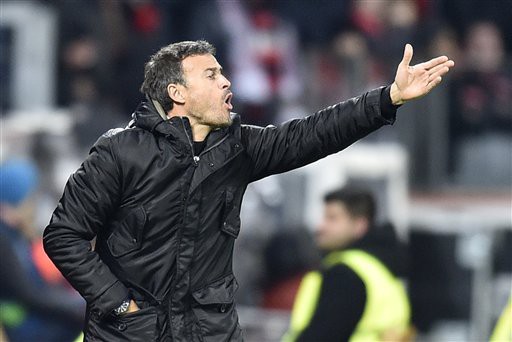 Luis Enrique: “Trọng tài bắt như bóng bầu dục Mỹ”
