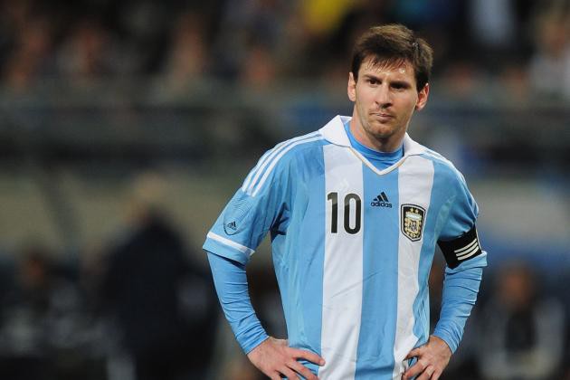 HLV Martino: “Tôi không muốn... hại chết Messi”!