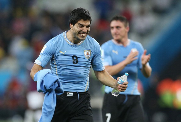 HLV trưởng Uruguay tin Suarez... sẽ không cắn ai nữa