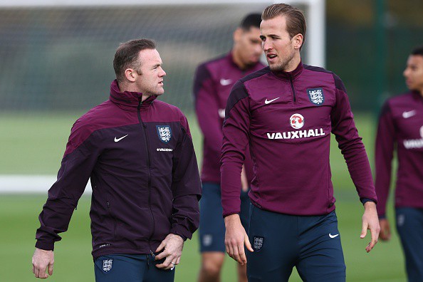 "Kane làm sao bì được với Rooney"