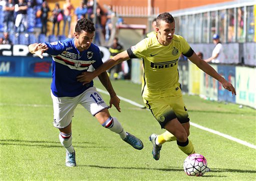 Leicester giành sao trẻ với Juventus