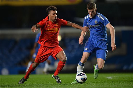 Man City tính "rút ruột" Liverpool