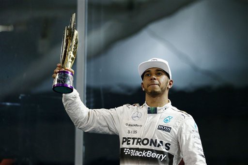 Mercedes đưa ra tối hậu thư với Hamilton