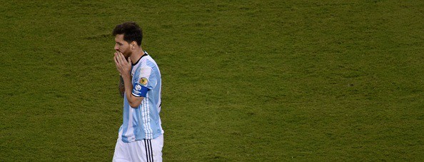 Tổng thống Argentina kêu gọi Messi trở lại ĐTQG