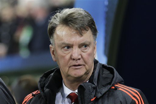 M.U bị loại, Van Gaal “nổi điên” với trọng tài
