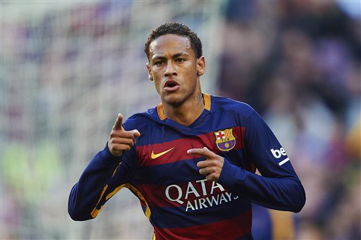 "Neymar gia hạn hợp đồng với Barcelona; Mourinho giữ Carrick thêm 1 năm"