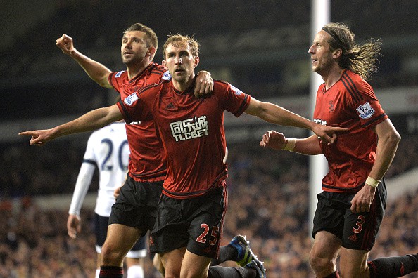 "Người hùng - Tội đồ" và chuyện bi hài quanh chức Vô địch Premier League