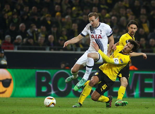23h30 (13/03), Villa - Tottenham: Lùi một bước để tiến hai bước