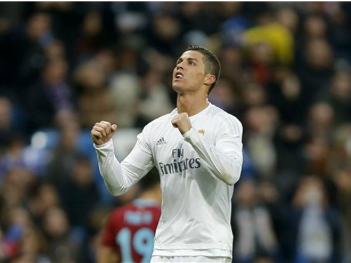 Real Madrid 3-1 Sociedad: Ronaldo cứu rỗi Benitez