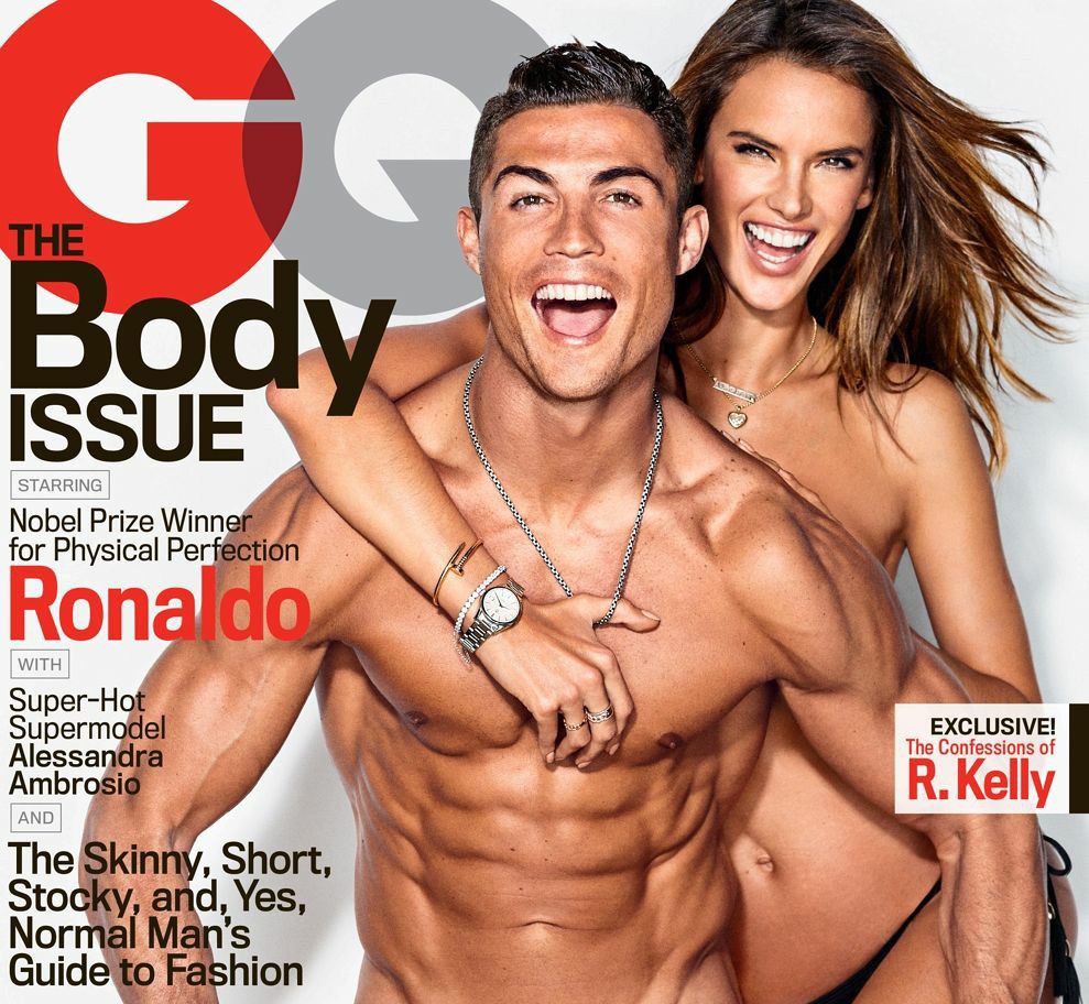 Ronaldo bán khỏa thân bên gái 2 con